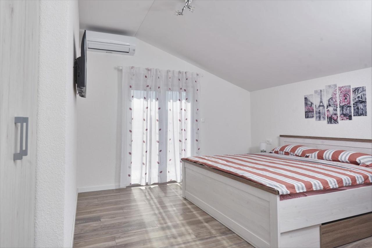 Apartments & Rooms Seaside Kaštela Esterno foto