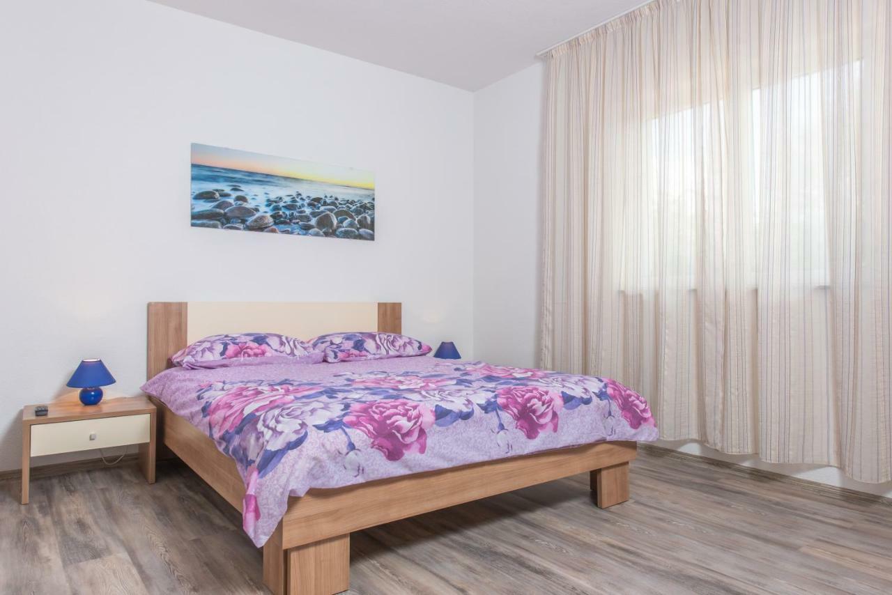 Apartments & Rooms Seaside Kaštela Esterno foto